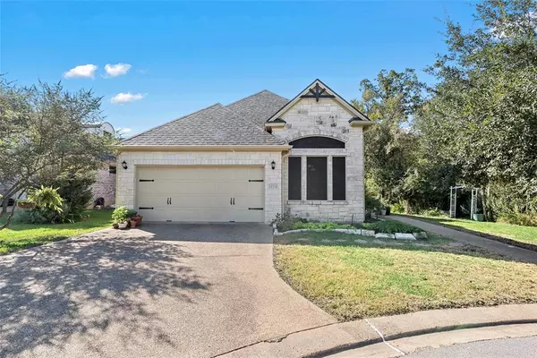 1710 Twin Pond CIR, College Station, TX 77845