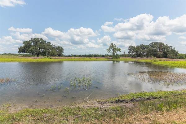 TBD Ave B, Schulenburg, TX 78956