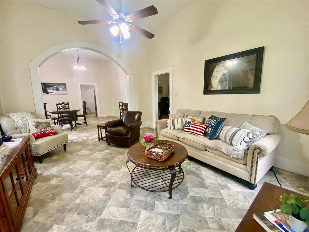 Crockett, TX 75835,138 S Grace ST