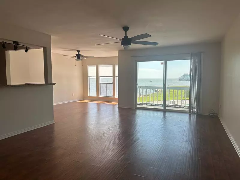 500 Tiki Drive DR #110, Tiki Island, TX 77554