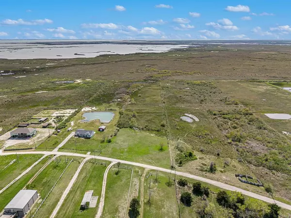 Hitchcock, TX 77563,0000 S Redfish ST