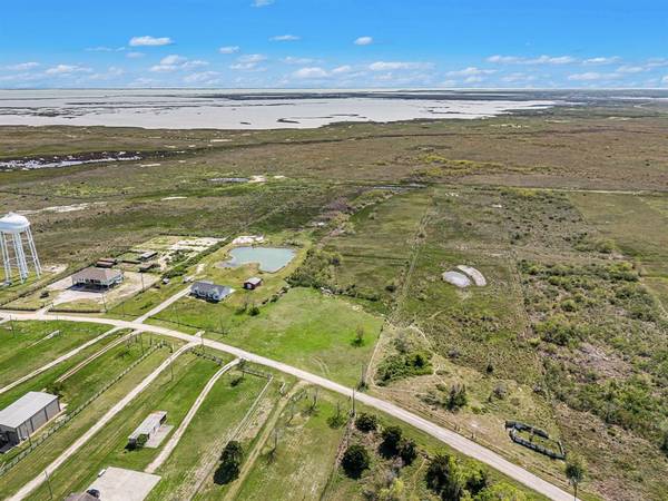 Hitchcock, TX 77563,0000 S Redfish ST