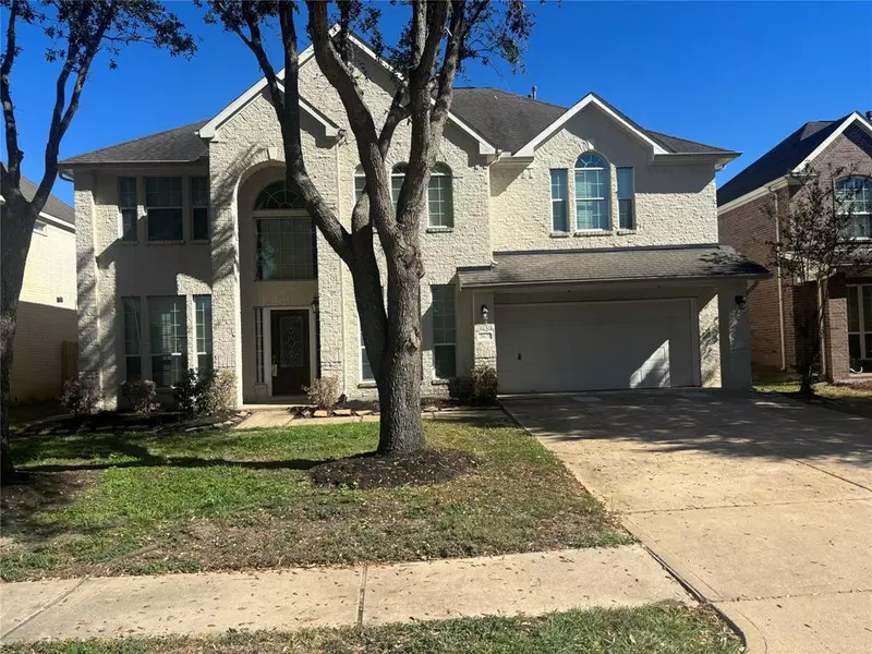 2621 Sweet Wind DR, Pearland, TX 77584