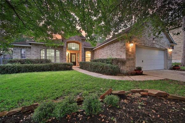 27 W Prairie Dawn CIR, Conroe, TX 77385