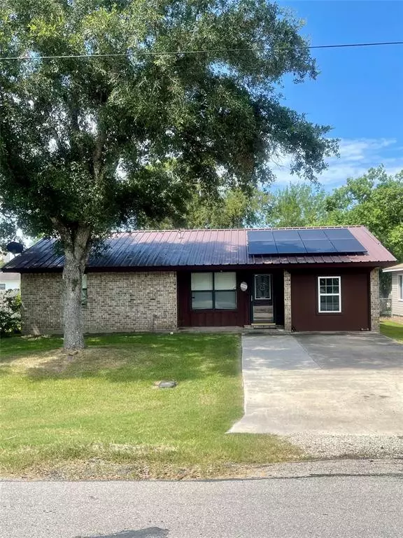 Ganado, TX 77962,810 S 2nd ST