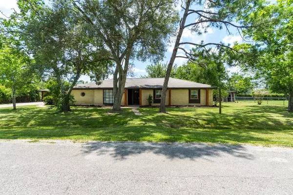 Brazoria, TX 77422,19124 County Road 520a