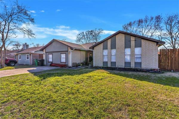 5124 Cinnamon LN, Baytown, TX 77521