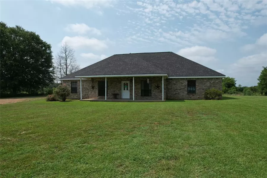 862 County Road 4570, Kennard, TX 75847