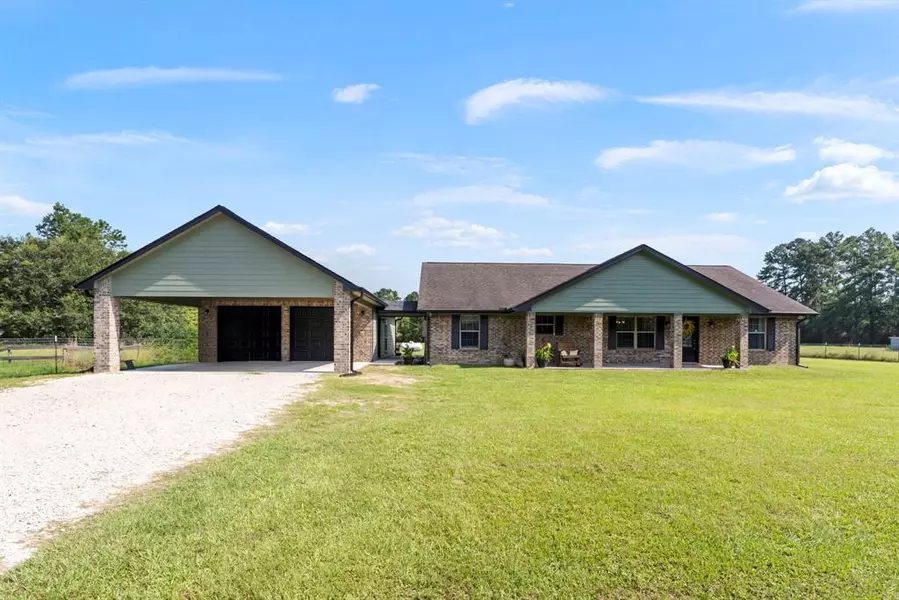 194 County Road 2293, Cleveland, TX 77327