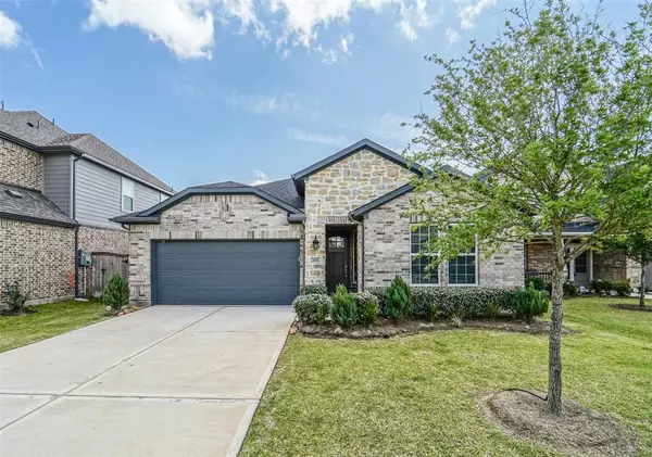 293 Kara Mist CT, La Porte, TX 77571