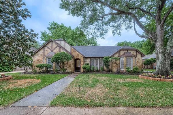 16117 Capri DR, Jersey Village, TX 77040