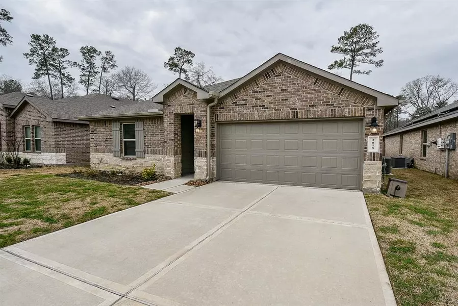 3815 Willow Valley CT, Conroe, TX 77301