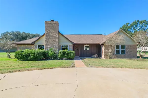 28 Kitty Hawk ST E, Richmond, TX 77406