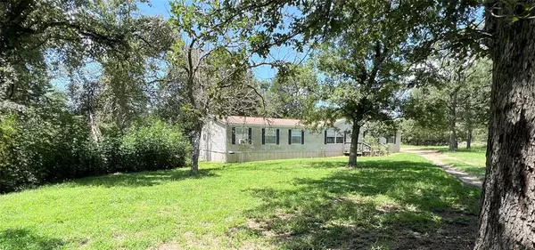 206 Shadow Oak DR, Bastrop, TX 78602