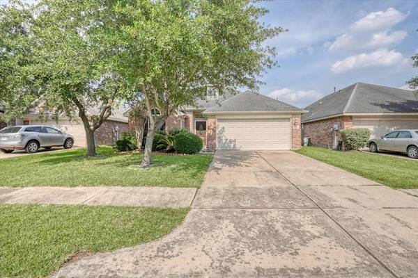 7015 Desert Bluff LN, Richmond, TX 77407