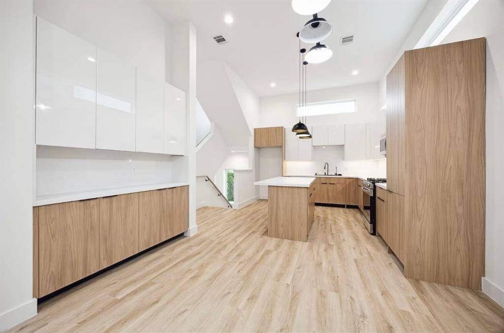 Houston, TX 77004,3405 Hutchins ST