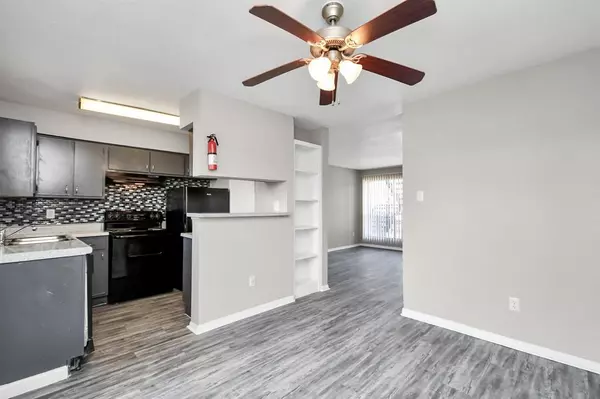 12211 Fondren #1304, Houston, TX 77035