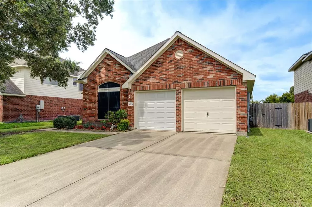 Pasadena, TX 77505,5206 Danielle DR