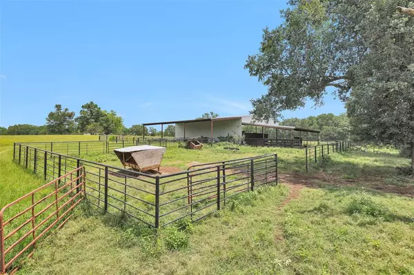 Pennington, TX 75856,7395 CR 4200