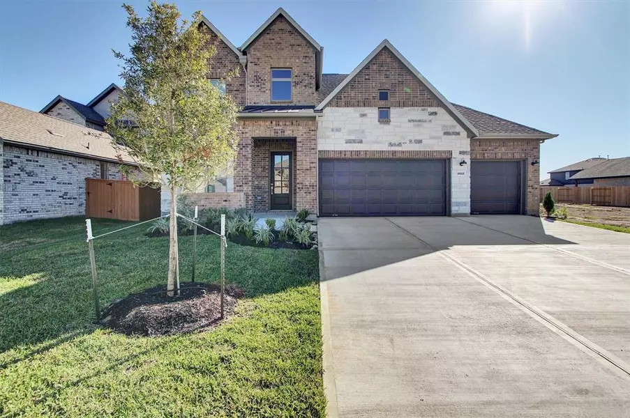 2822 Sapphire Hills Drive, Iowa Colony, TX 77583