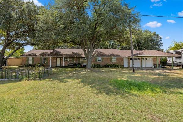 1472 County Road 268,  Snook,  TX 77879