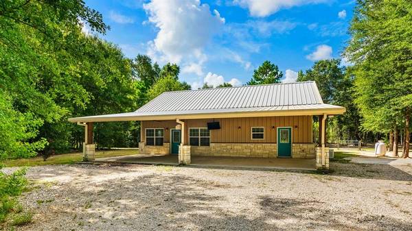 175 County Road 308A, Cleveland, TX 77327