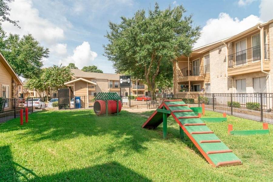 515 S Bender AVE #412, Humble, TX 77338