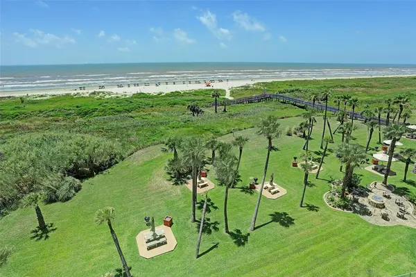 Galveston, TX 77550,1401 E Beach DR #509