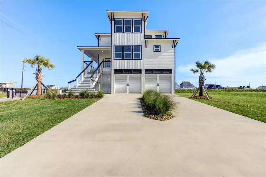 21201 Scissor Tail LN, Galveston, TX 77554