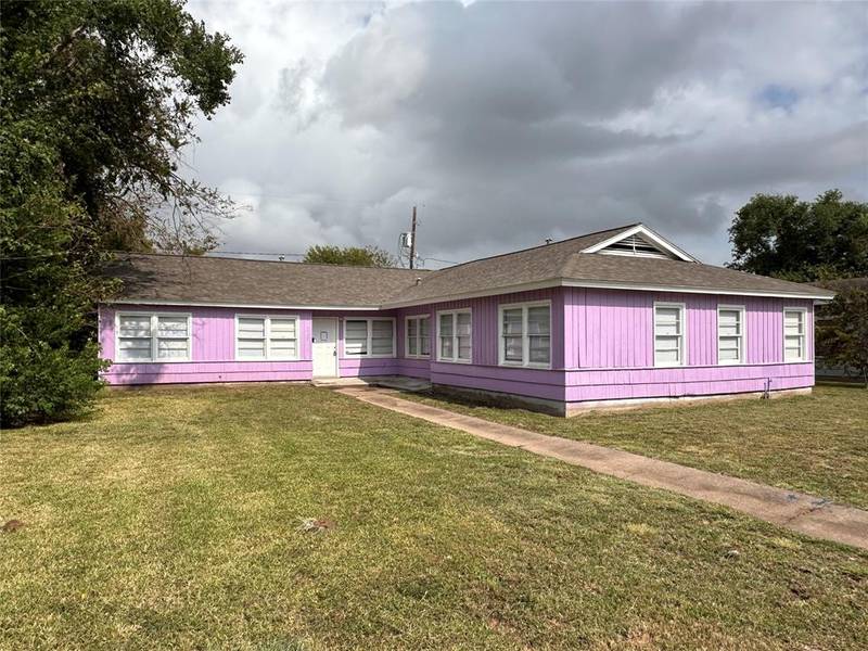 1730 W 8th ST, Freeport, TX 77541