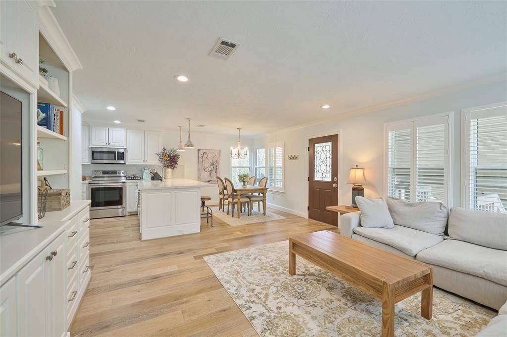 The Woodlands, TX 77380,7 Sawmill Grove LN