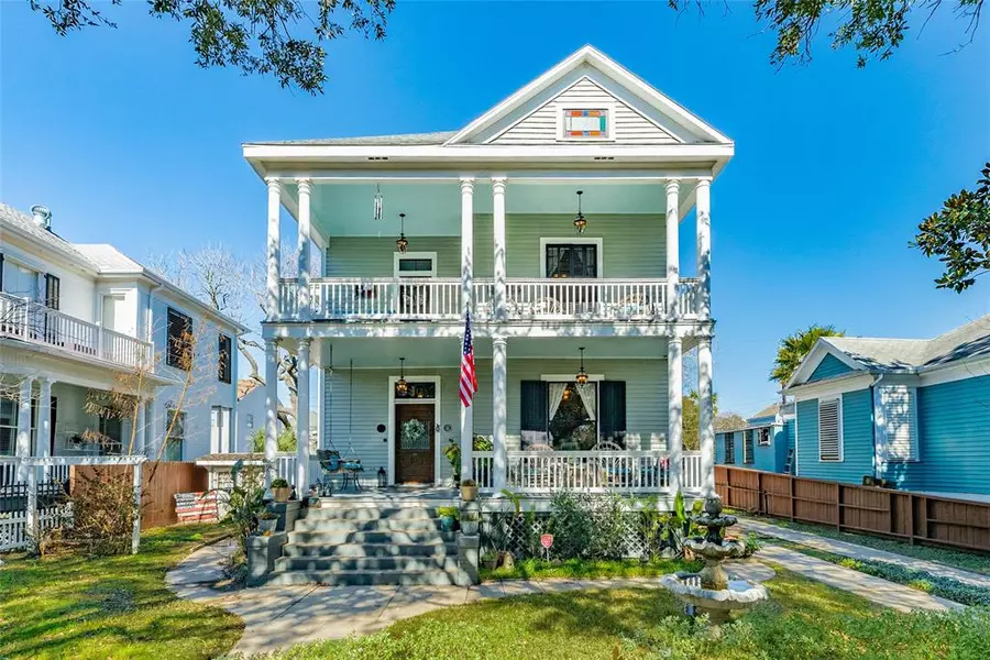 2912 Avenue P, Galveston, TX 77550