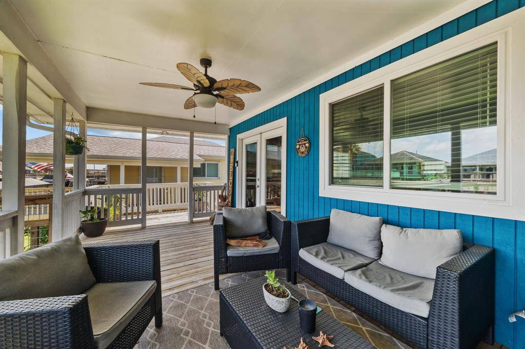 Bayou Vista, TX 77563,19 Dolphin ST