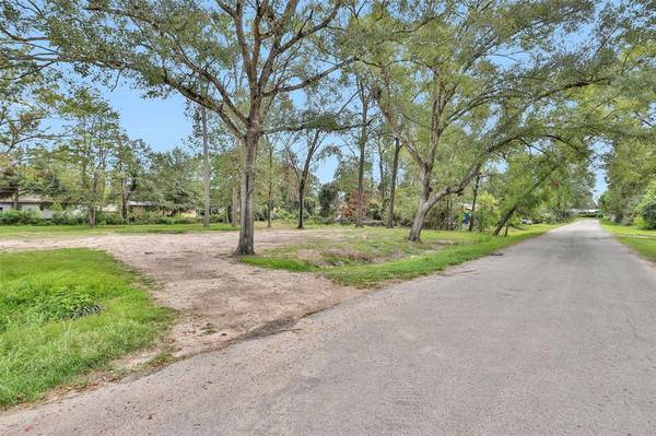 20621 N Sabine DR,  New Caney,  TX 77357