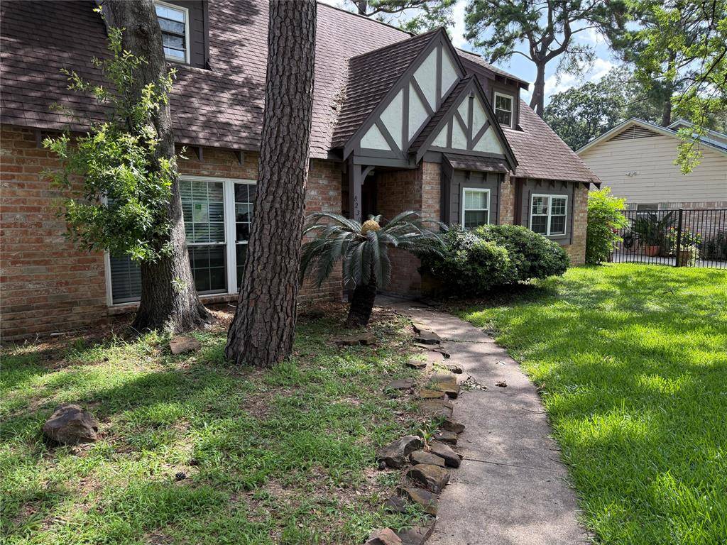 8230 Dorrcrest LN, Houston, TX 77070