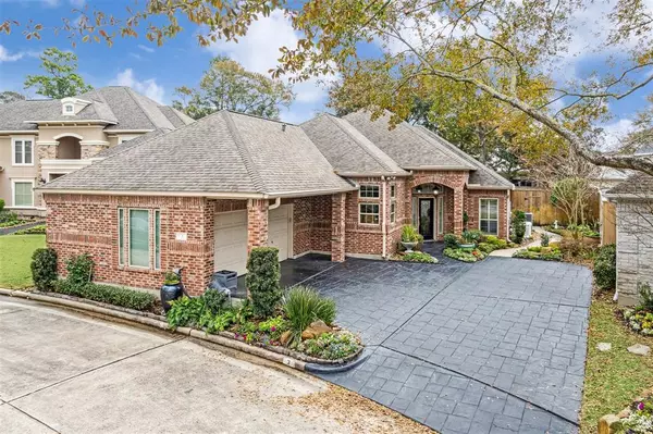 3 Stonegate Park CT, Spring, TX 77379