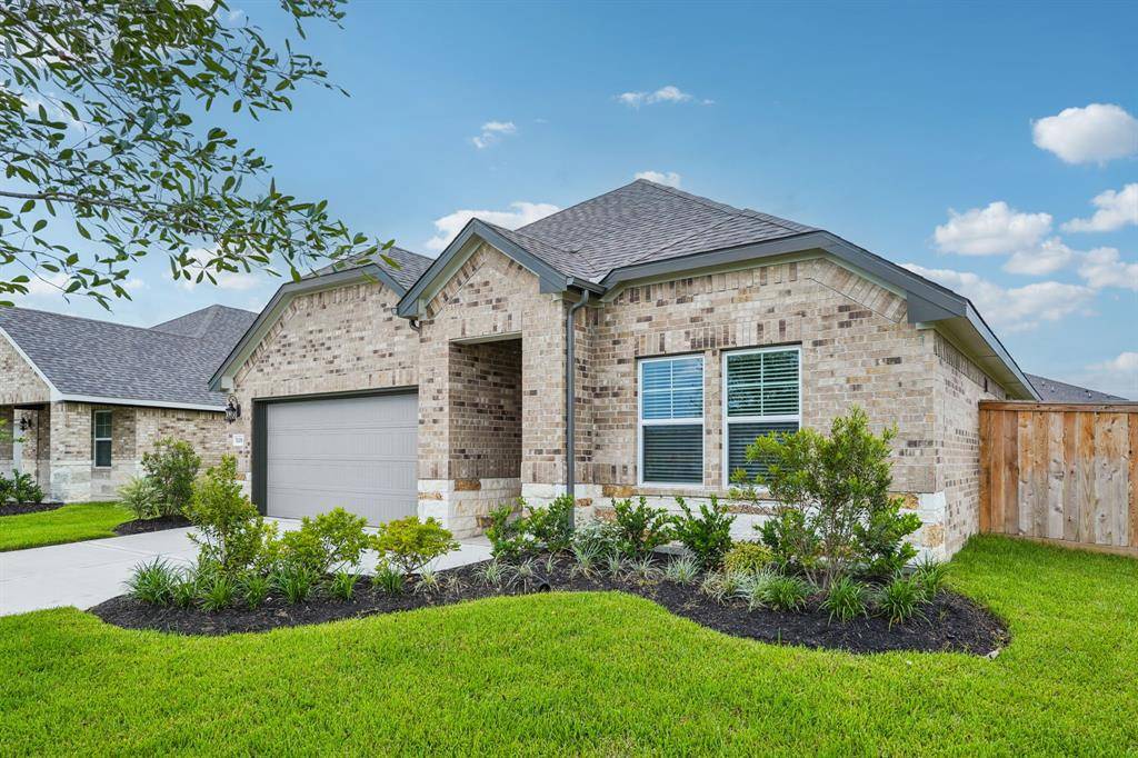 5206 Oakheath Forest LN, Pearland, TX 77584