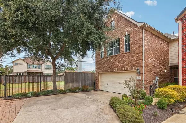 Houston, TX 77008,1382 Ella PL