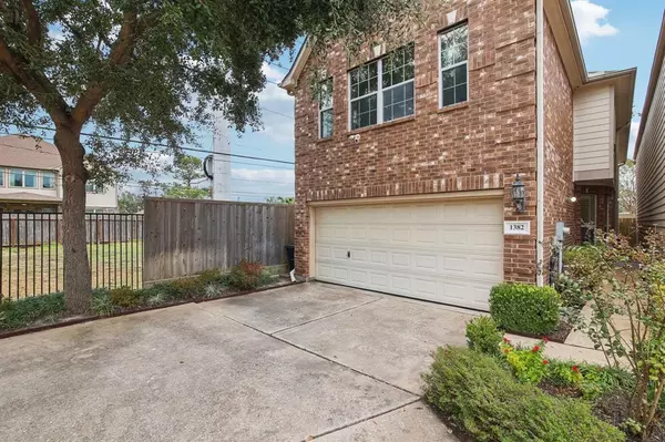 Houston, TX 77008,1382 Ella PL