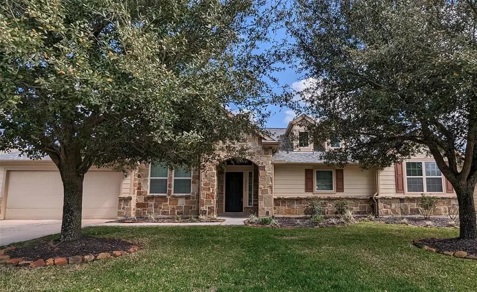 22402 Pebble Falls LN, Tomball, TX 77375