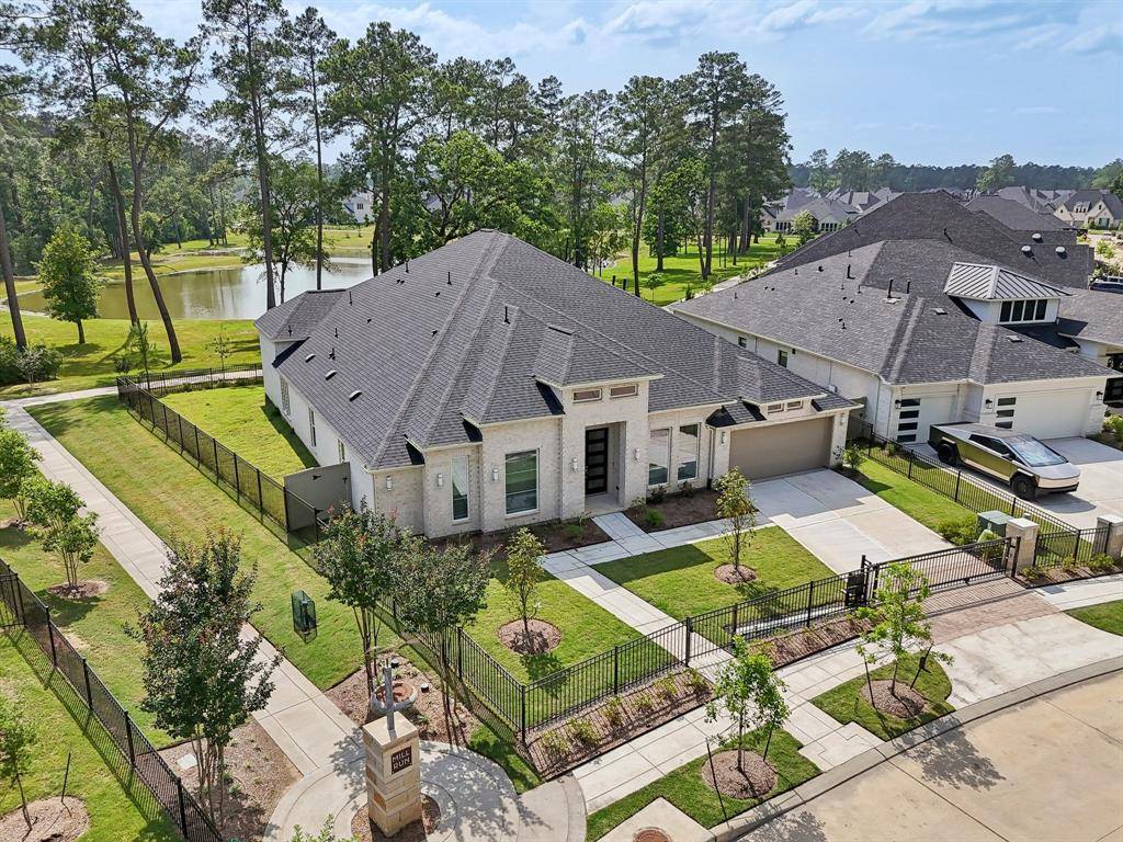14 Arctic Tern CIR, Magnolia, TX 77354