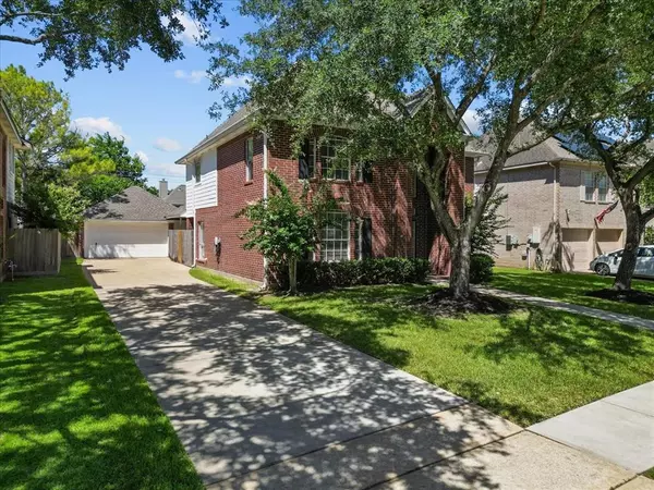 Houston, TX 77059,13511 Robin Hill CT