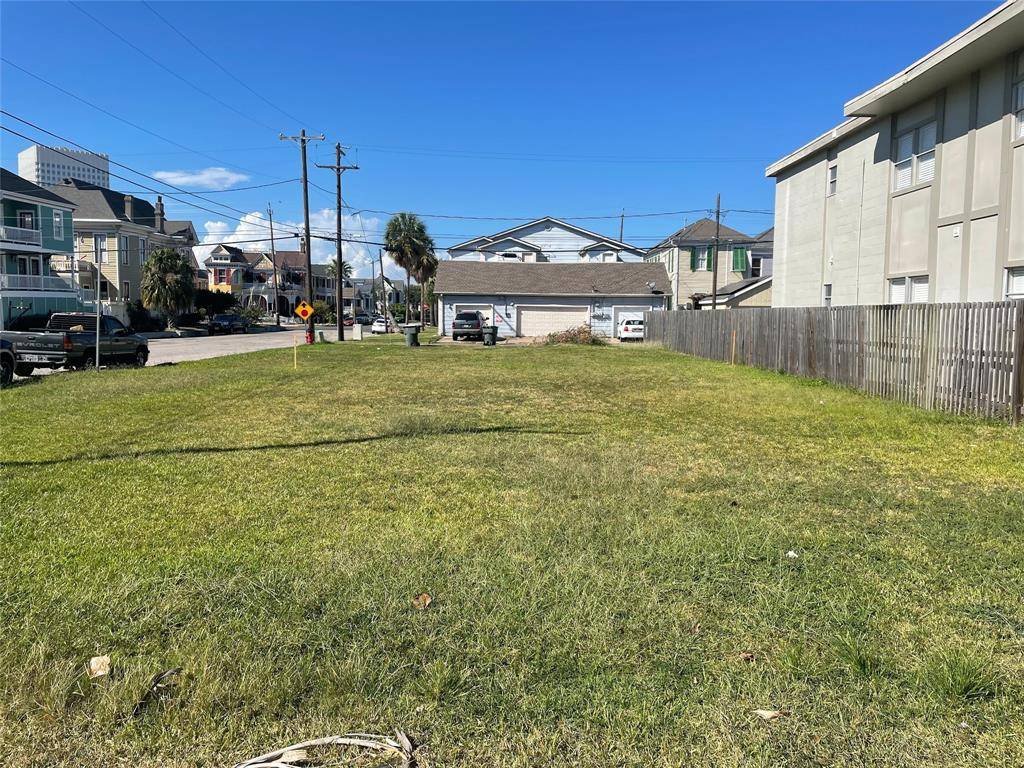 Galveston, TX 77550,814 17th ST