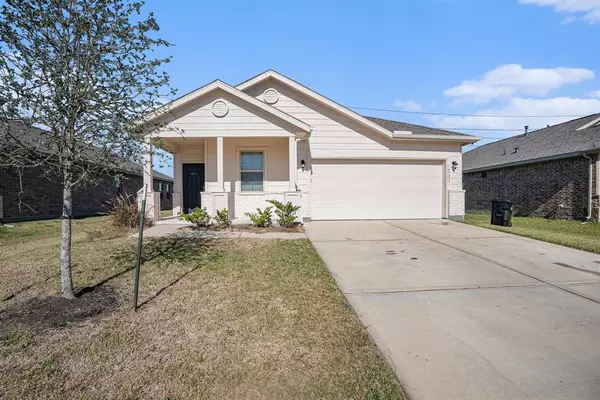 14923 Spring Forest LN, Baytown, TX 77523