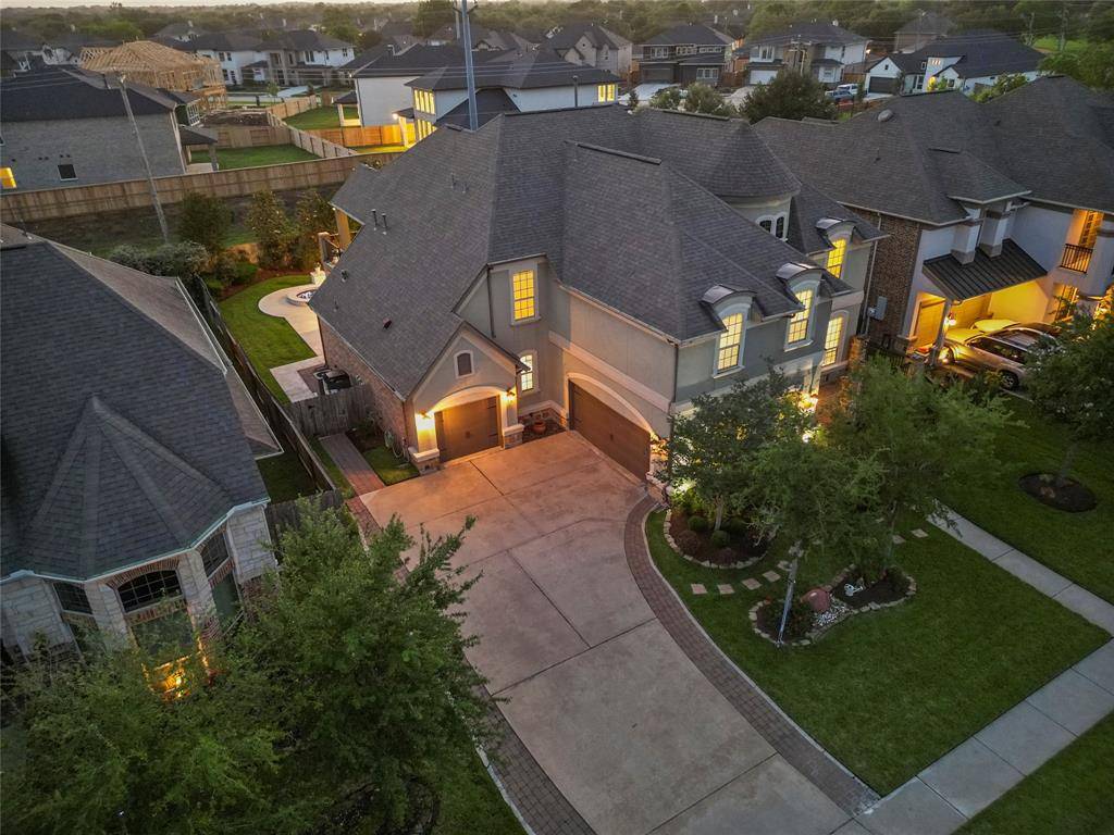 1038 Bolivar Point LN, Friendswood, TX 77546