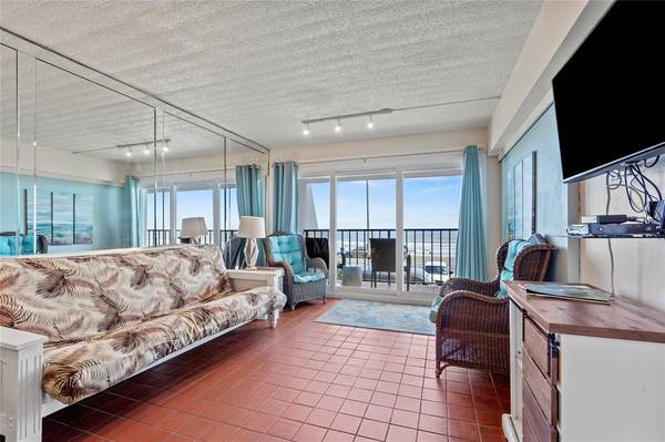 7310 Seawall BLVD #206, Galveston, TX 77551