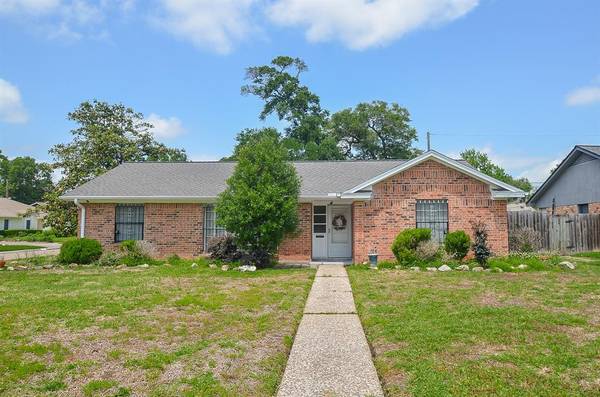 14123 Woodforest BLVD,  Houston,  TX 77015