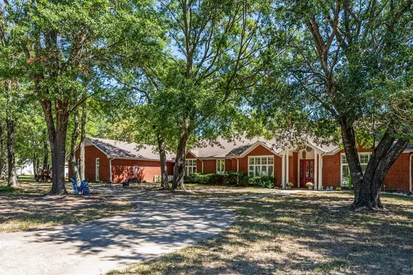 2312 COUNTRY CLUB DR, Canton, TX 75103