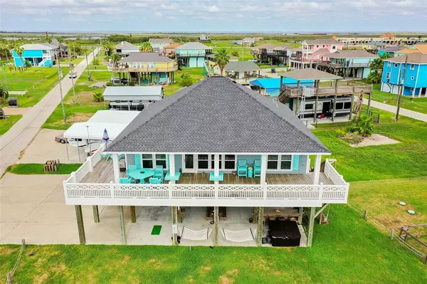 Crystal Beach, TX 77650,944 Bowers LN