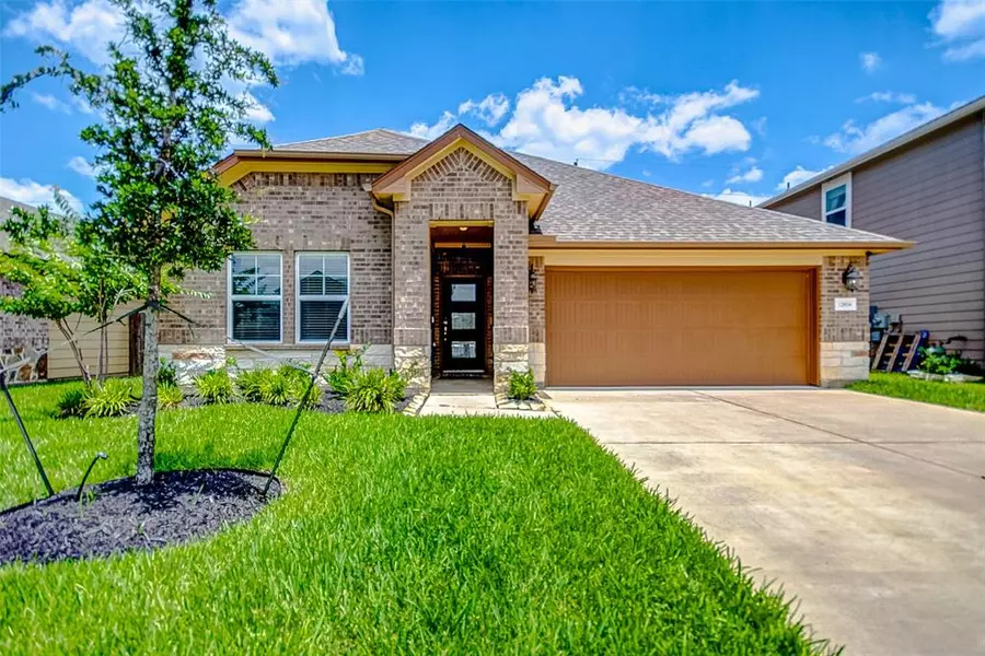 12814 N Winding Pines DR, Tomball, TX 77375